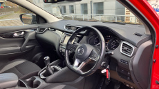 Nissan Qashqai 1.3 DiG-T Acenta Premium 5dr Petrol Hatchback